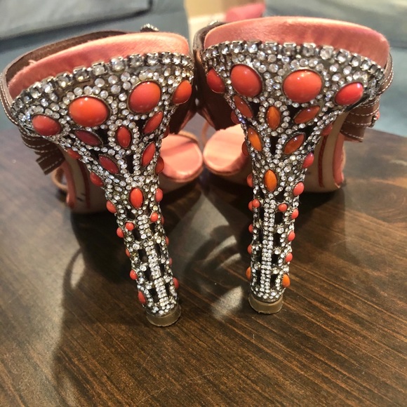 COPY - Valentino Vintage Heels - Picture 2 of 16